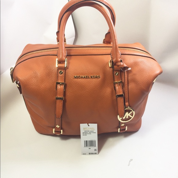 Michael Kors Handbags - Michael Kors Bedford Legacy MD CONV Satchel.